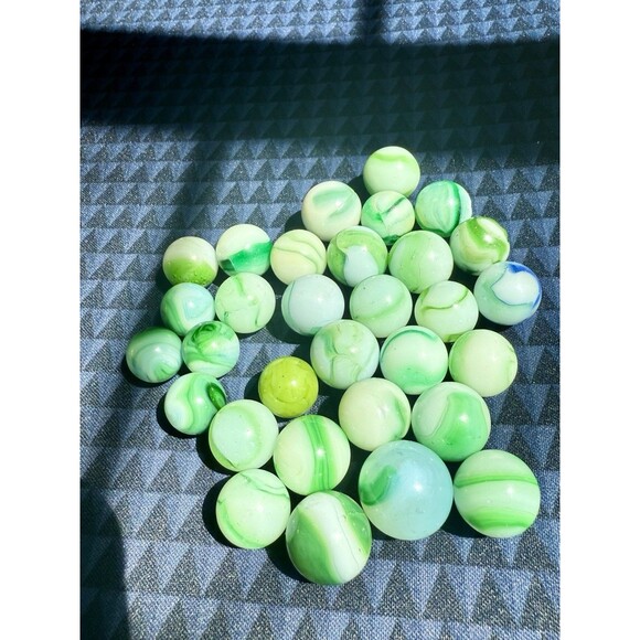 Vtg. Akro Agate, Christensen Swirl Green Glass Marbles Collection Of 31 - Picture 1 of 16